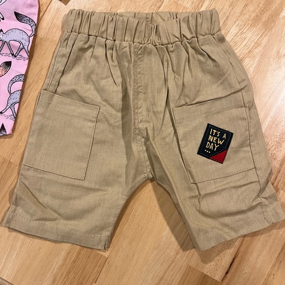 BNWT 2-piece 18-24mo Fox button up and shorts - Picture 4 of 5